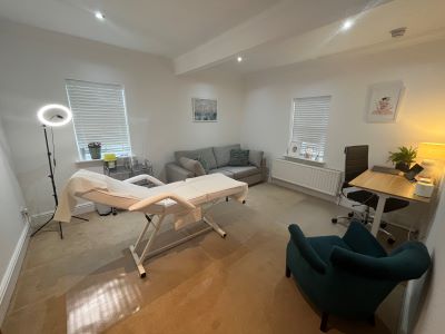 Modern consultation room at Dr Shaleen Aesthetics clinic